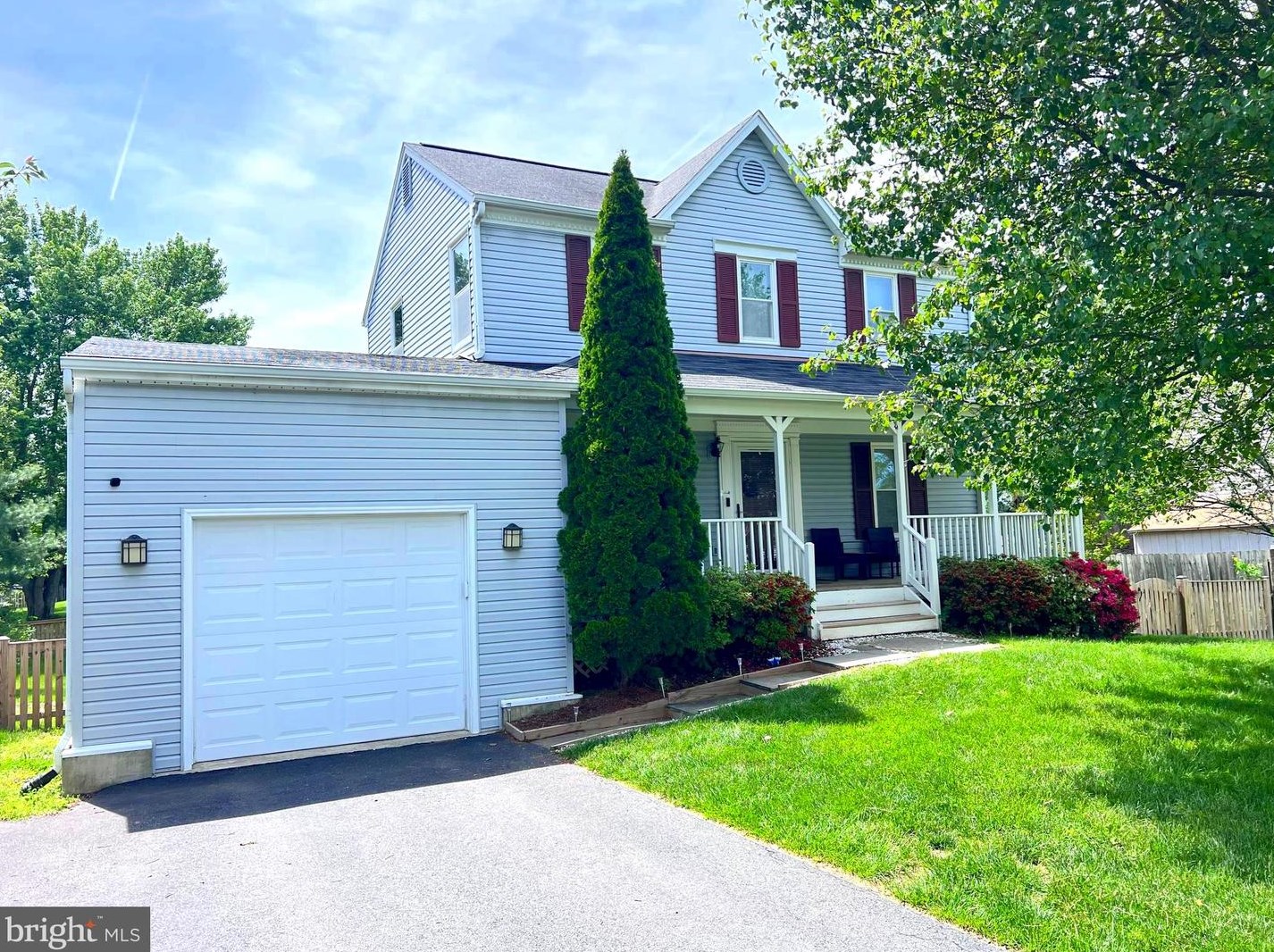 15113 Bernadette Ct, Fairfax, VA 20151-1420