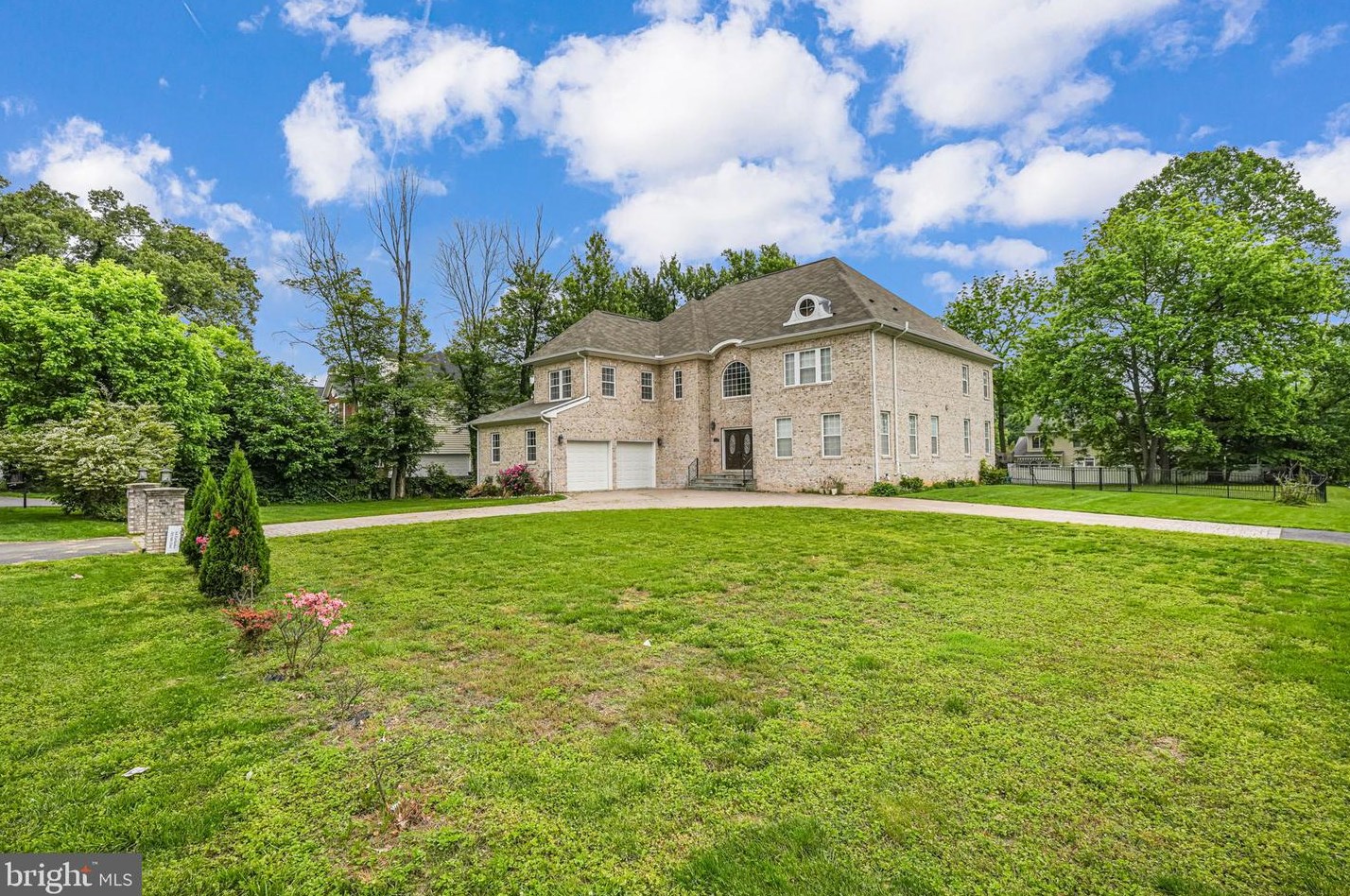 2825 Cedar Ln, Vienna, VA 22180