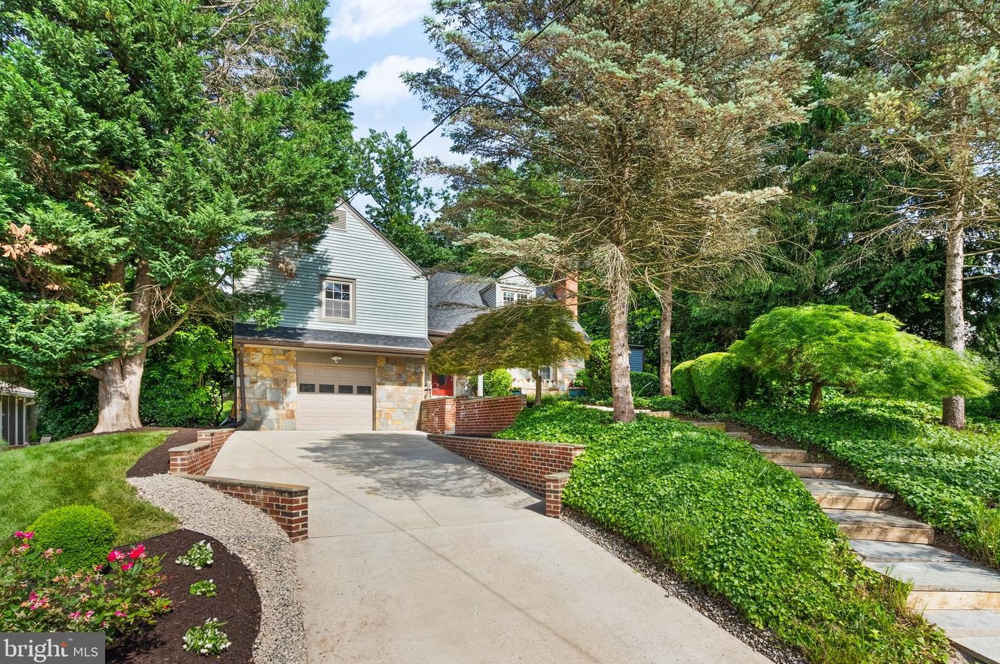 3911 Rose Ln, Annandale, VA 22003