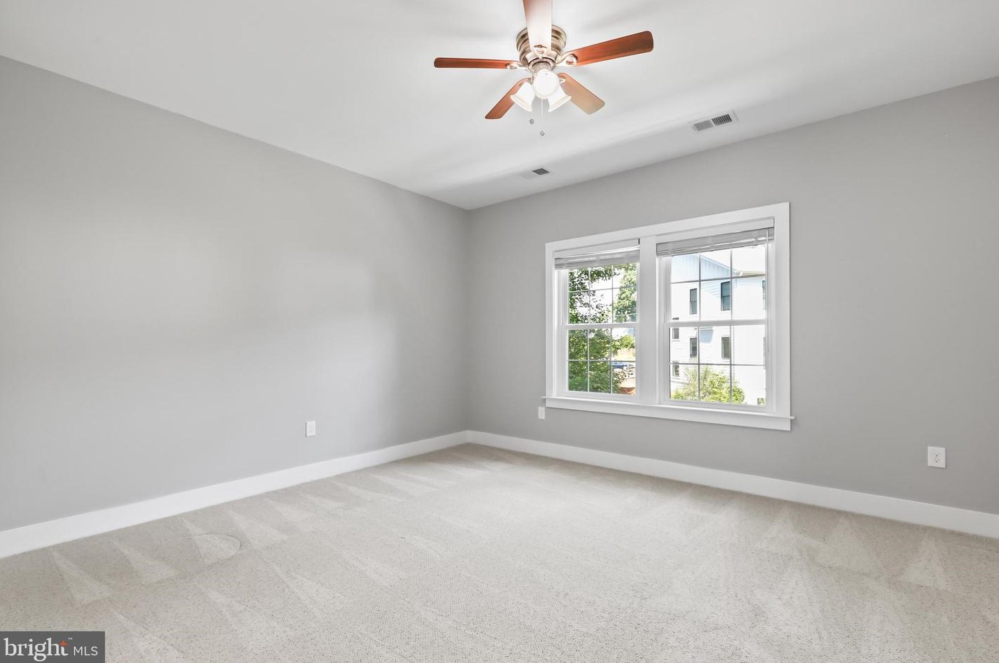 203 Tapawingo Rd, Vienna VA  22180-5975 exterior