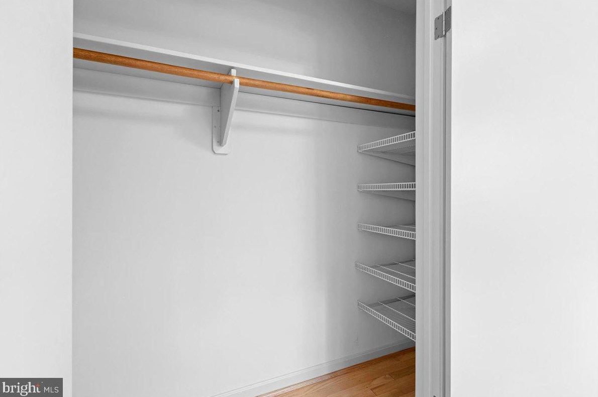 6707 Beddoo St, Alexandria VA 22306-6605 exterior