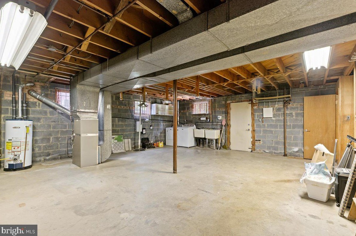 6707 Beddoo St, Alexandria VA 22306-6605 exterior