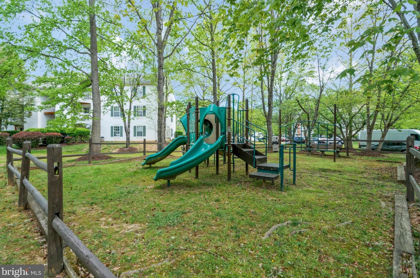 8612 Shadwell Dr, Alexandria VA 22309-4633 exterior