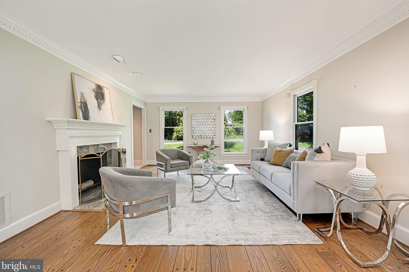 2020 Hillside Dr, Falls Church, VA 22043