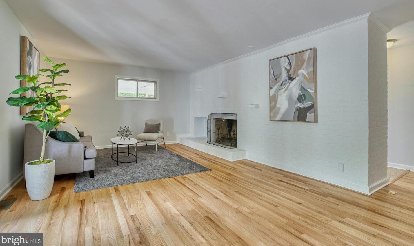 4201 Christine Pl, Alexandria VA 22311-1109 exterior