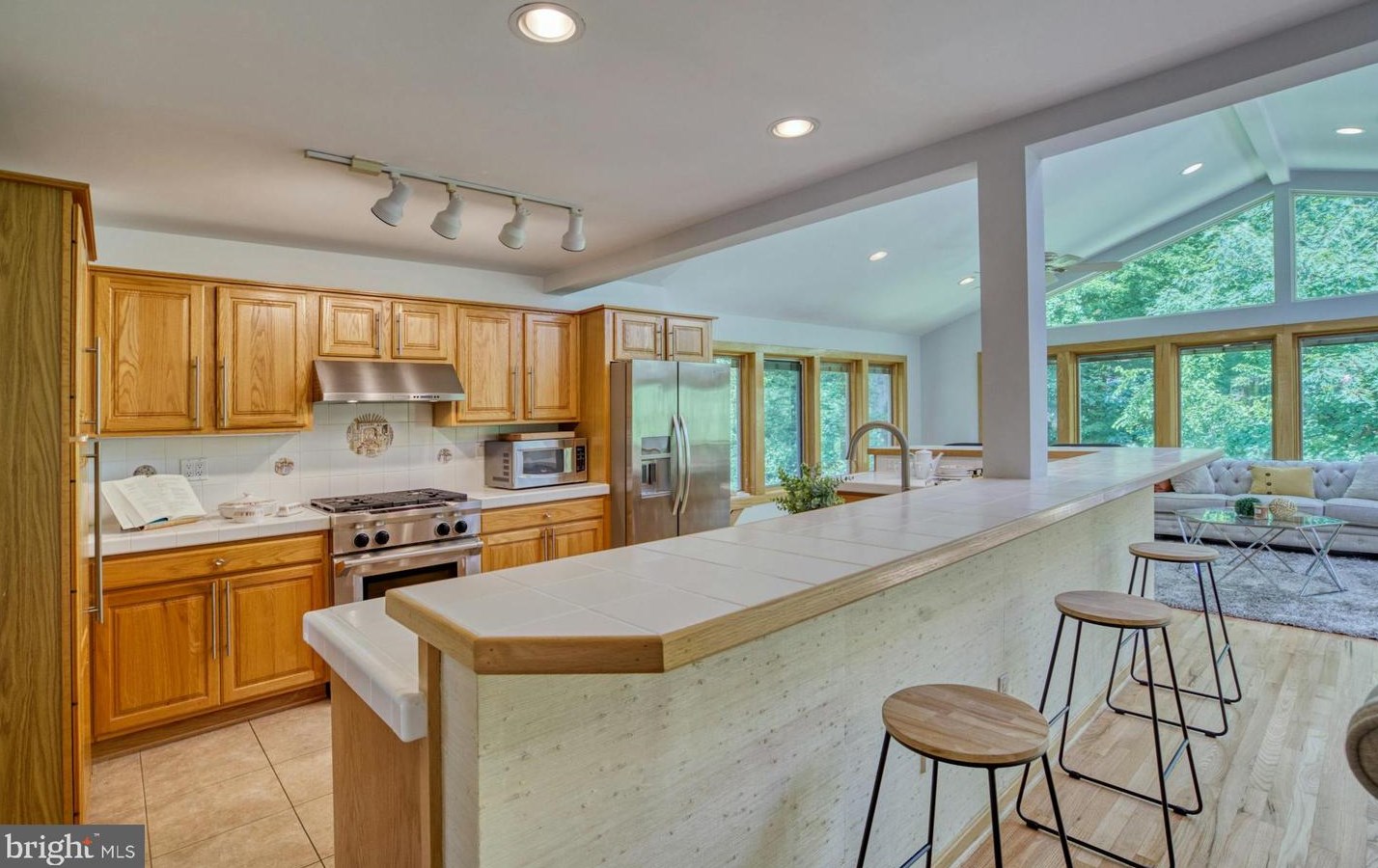 4201 Christine Pl, Alexandria VA 22311-1109 exterior