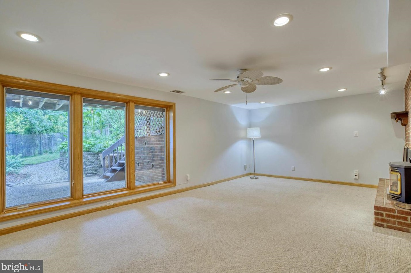 4201 Christine Pl, Alexandria VA 22311-1109 exterior