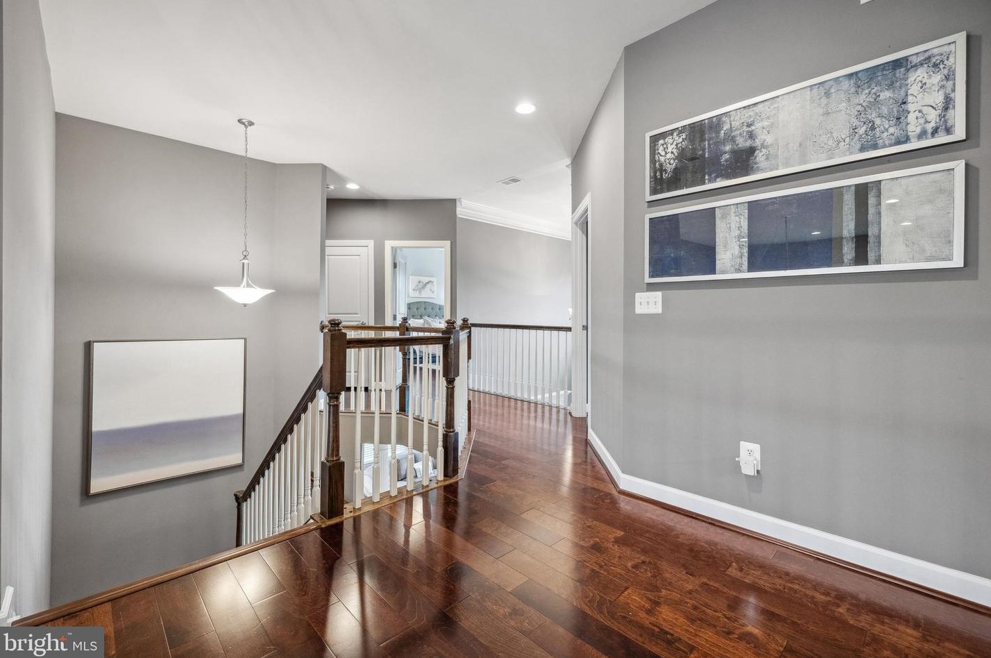 3991 Woodberry Mdw Dr, Fairfax VA  22033-2498 exterior