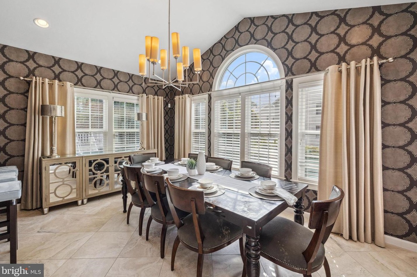 3991 Woodberry Mdw Dr, Fairfax VA  22033-2498 exterior