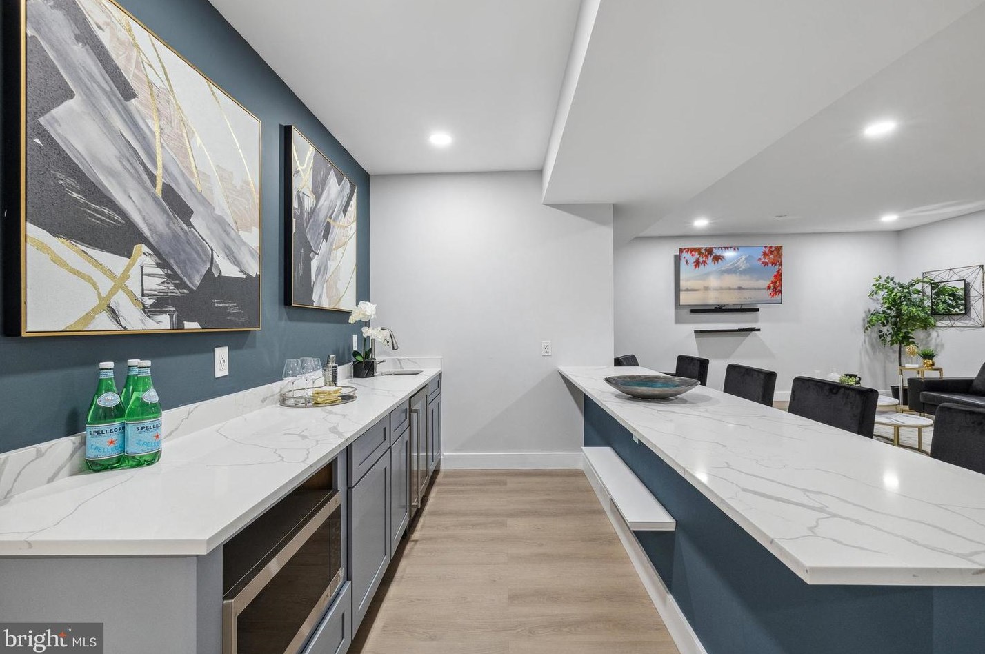 3991 Woodberry Mdw Dr, Fairfax VA  22033-2498 exterior