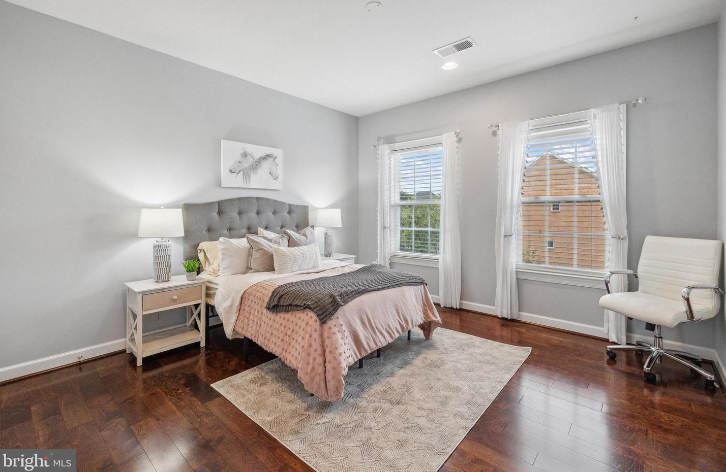 3991 Woodberry Mdw Dr, Fairfax VA  22033-2498 exterior