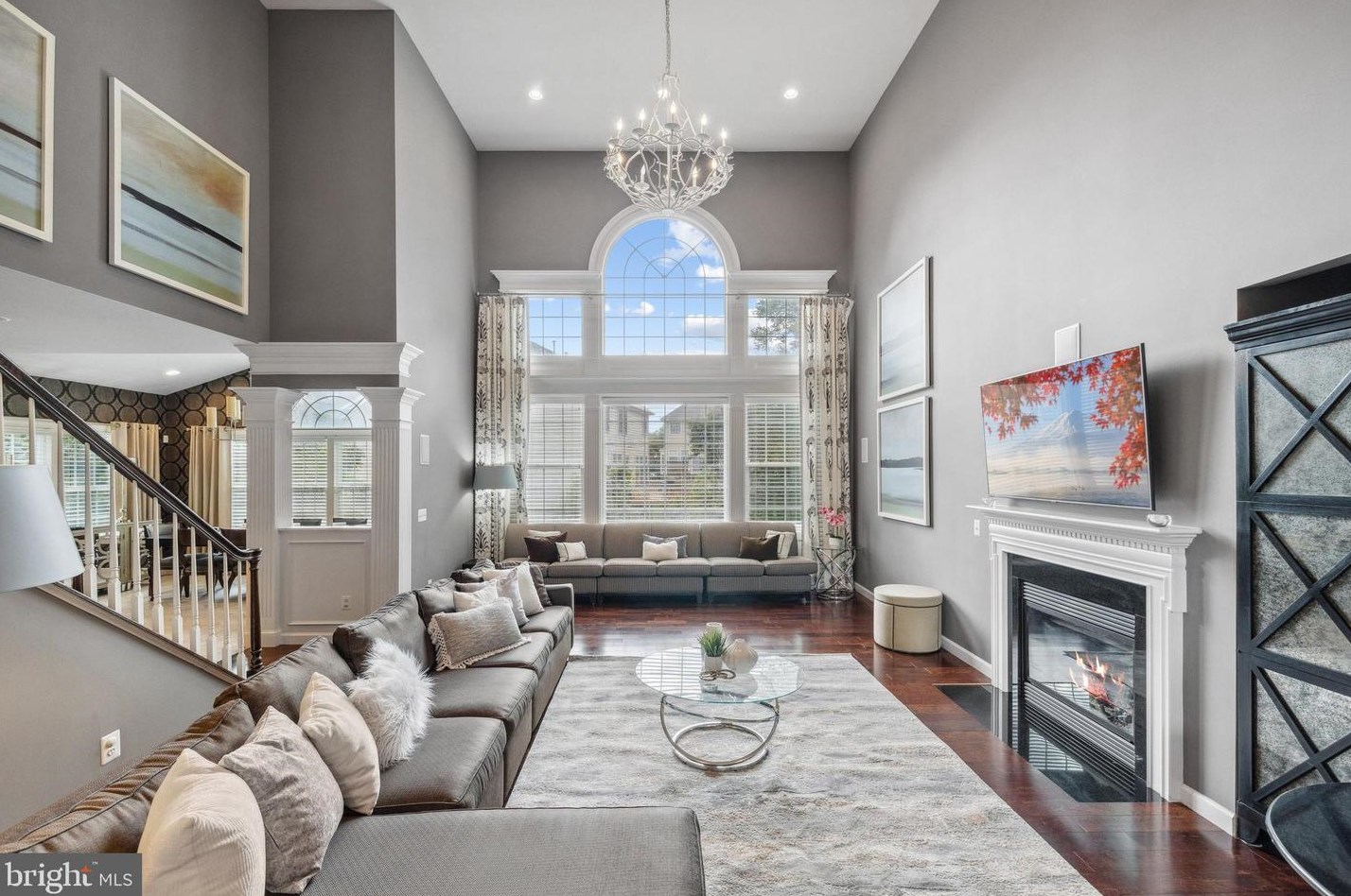 3991 Woodberry Mdw Dr, Fairfax VA  22033-2498 exterior