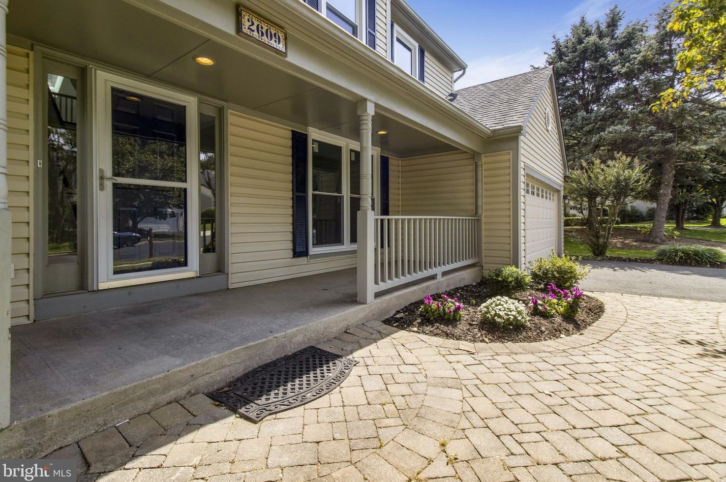 2609 Stone Mountain Ct, Herndon, VA 20170-2883