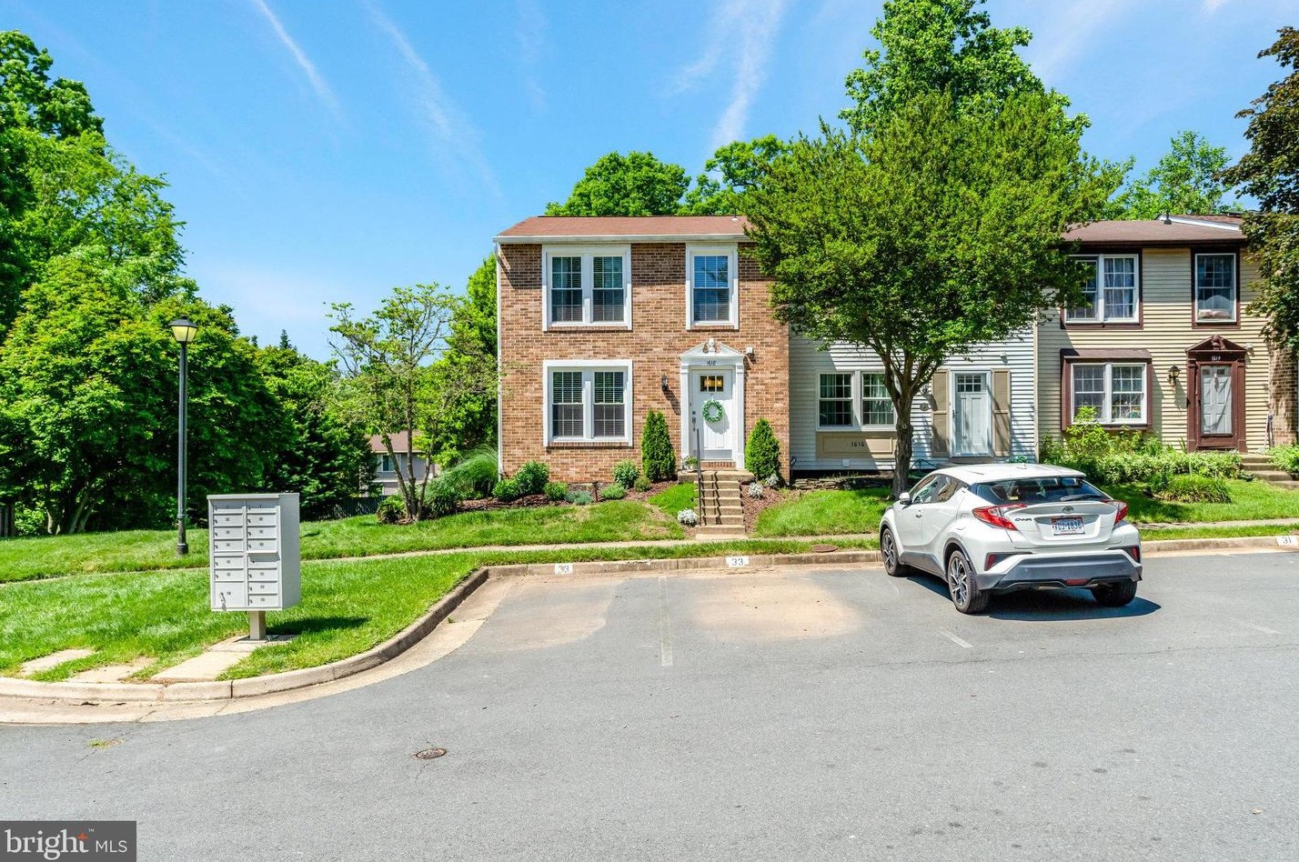 1618 Sierra Woods Dr, Herndon, VA 20194-5624