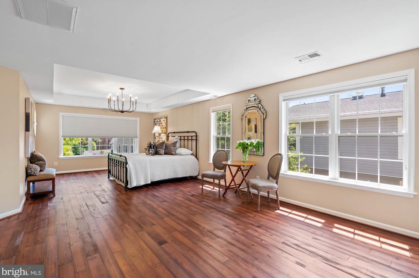 1249 Beverly Rd, Mc Lean VA 22101-2802 exterior