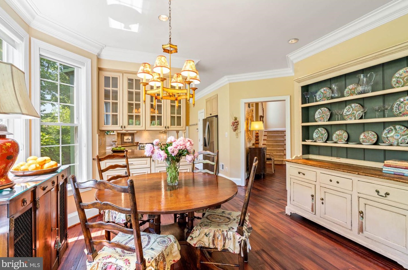 1249 Beverly Rd, Mc Lean VA 22101-2802 exterior