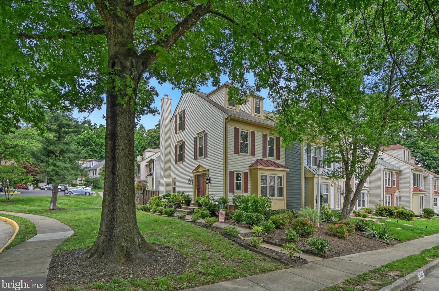7498 Laurel Oak Ct, Springfield, VA 22153-3552