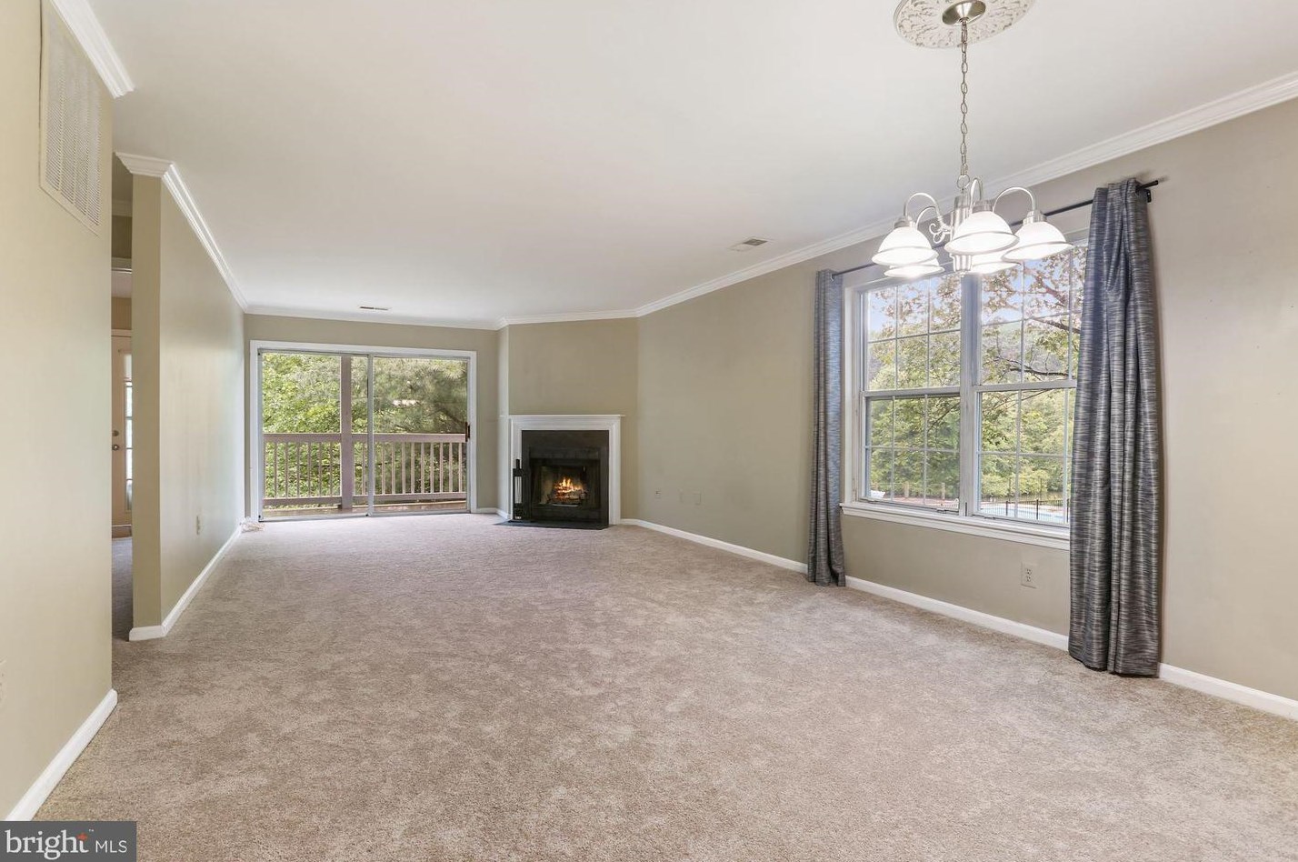 2950 Yarling Ct #2950, Falls Church, VA 22042