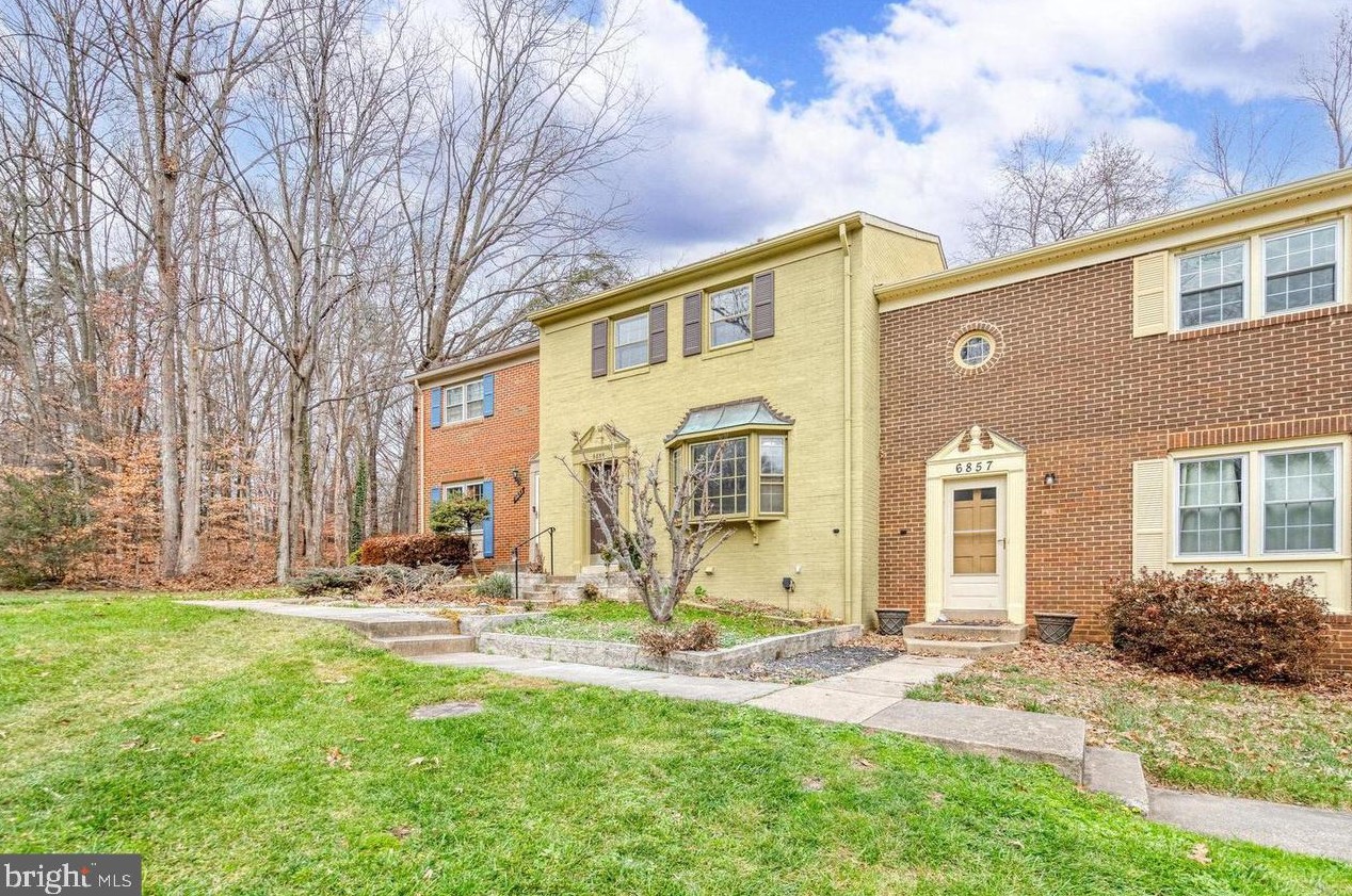 6855 Brian Michael Ct, Springfield, VA 22153