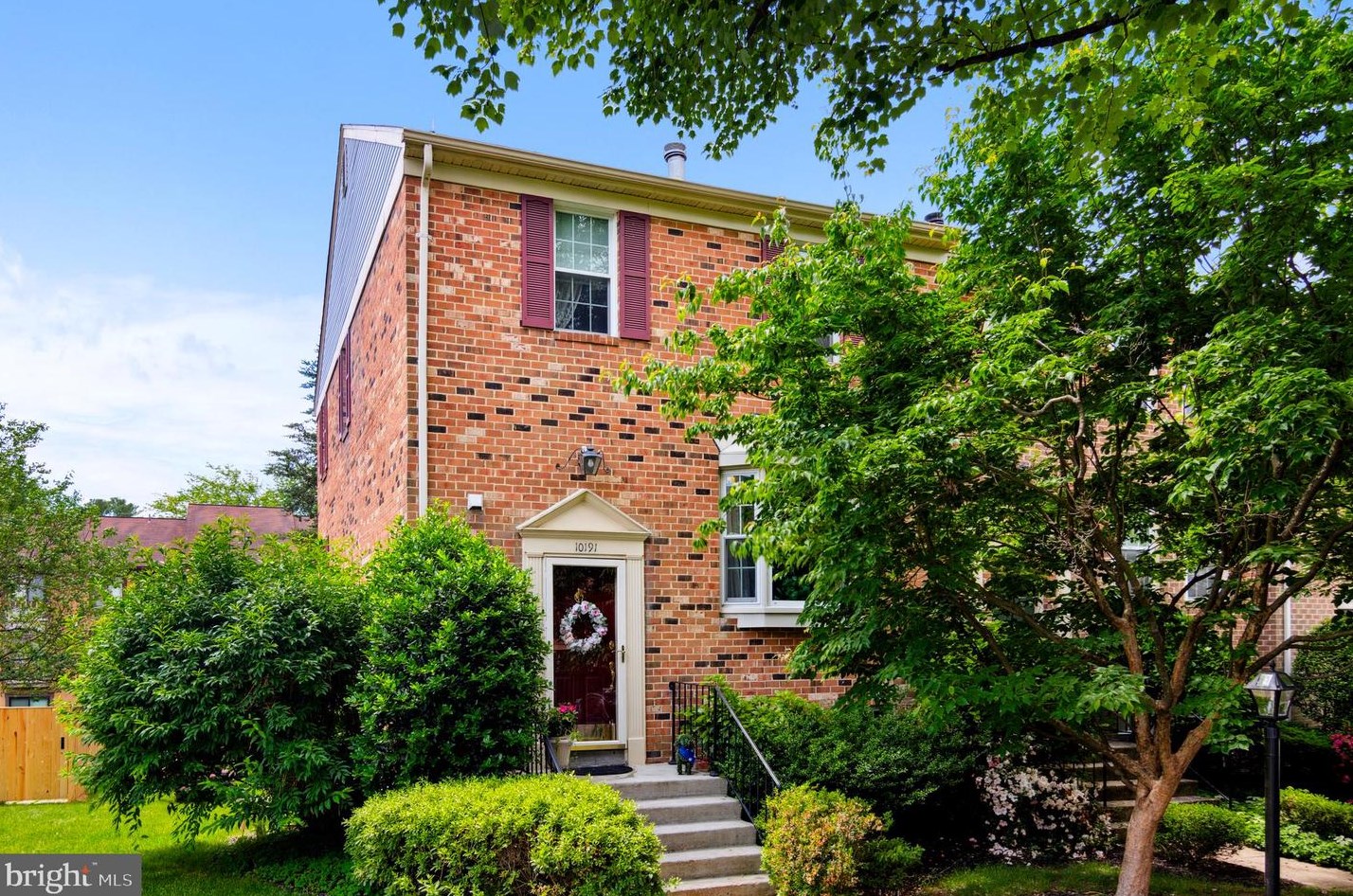 10191 Valentino Dr, Vienna, VA 22124