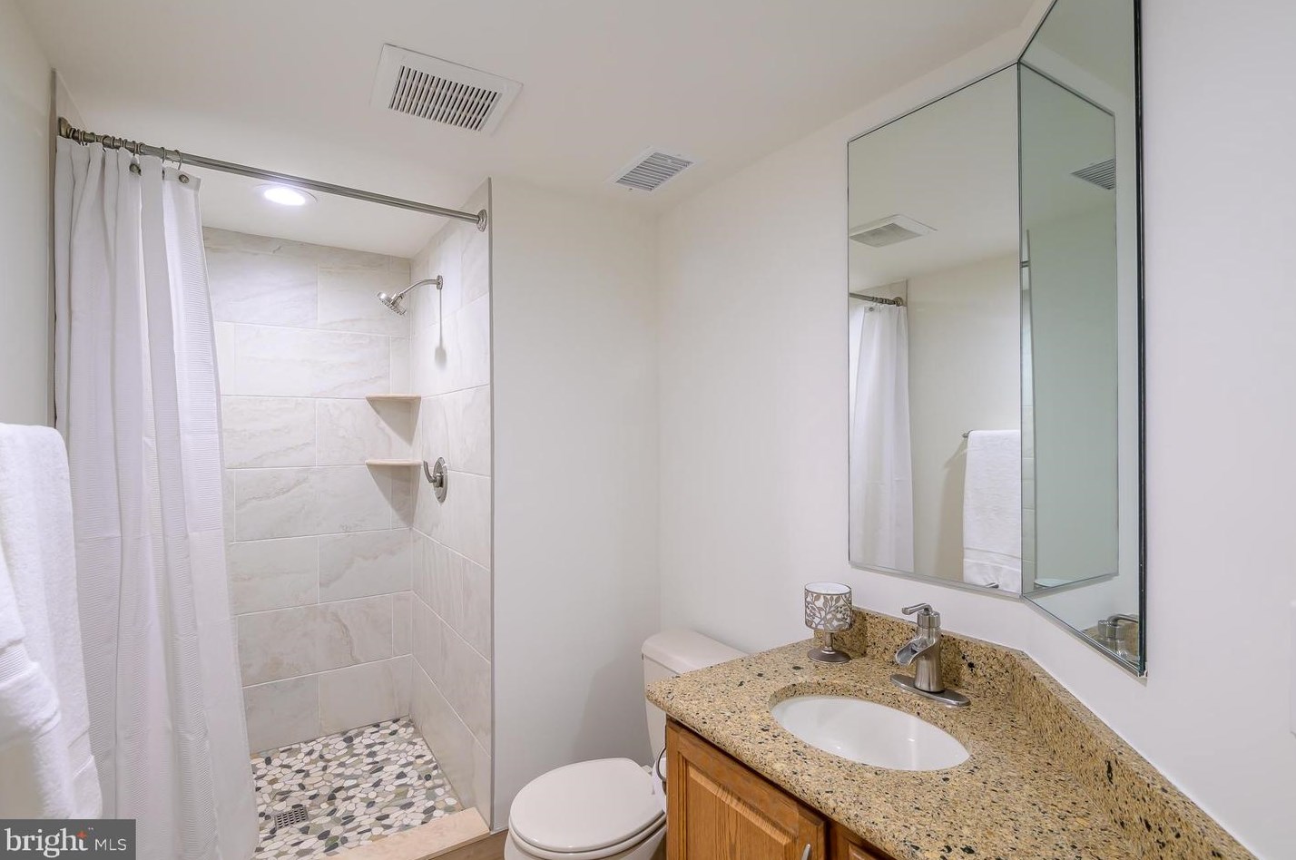 3783 Inverness Rd, Fairfax VA 22033-4648 exterior