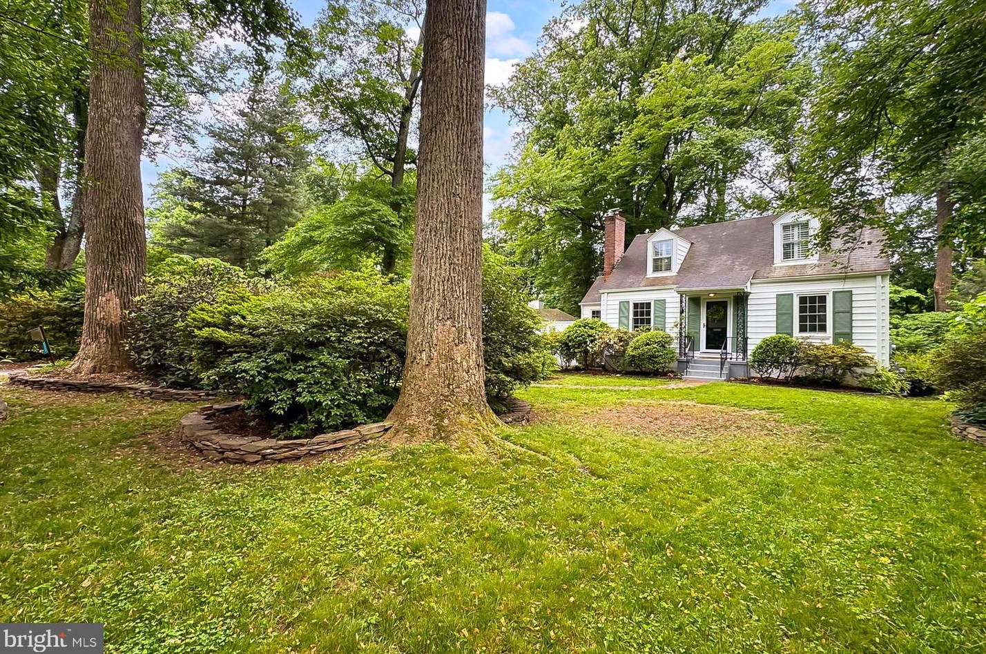 3124 Holmes Run Rd, Falls Church, VA 22042-4308