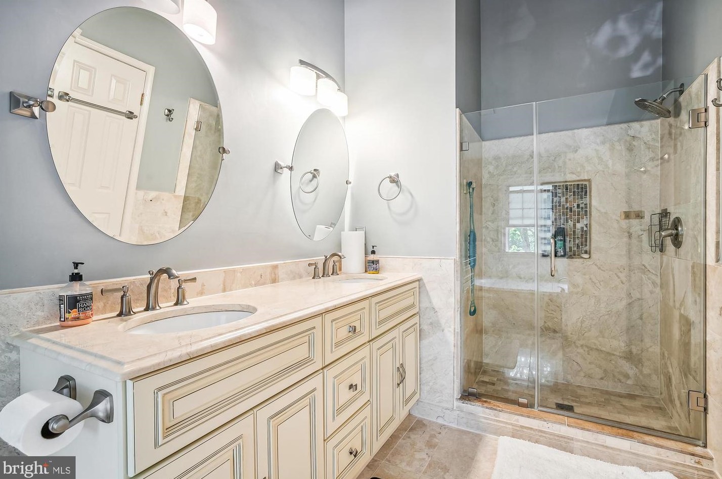 7037 Ashleigh Mnr Ct, Alexandria VA 22315-4757 exterior