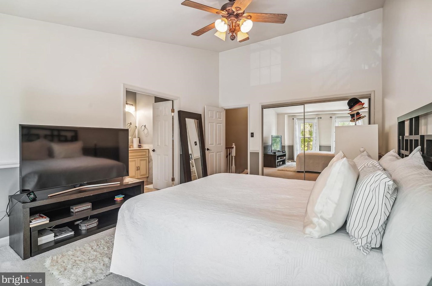 7037 Ashleigh Mnr Ct, Alexandria VA 22315-4757 exterior