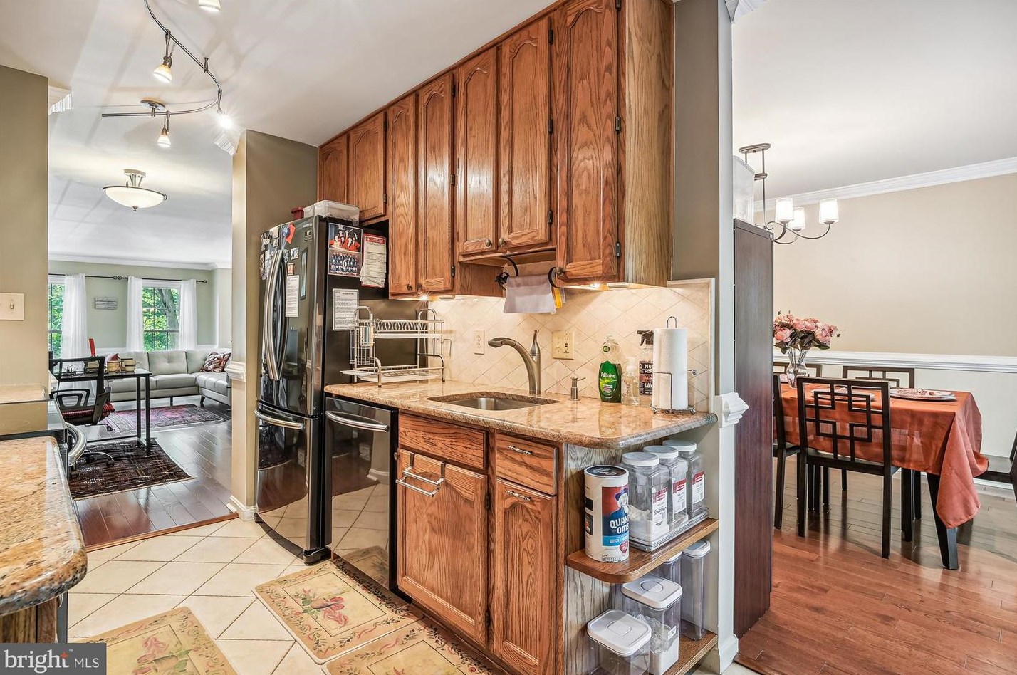 7037 Ashleigh Mnr Ct, Alexandria VA 22315-4757 exterior