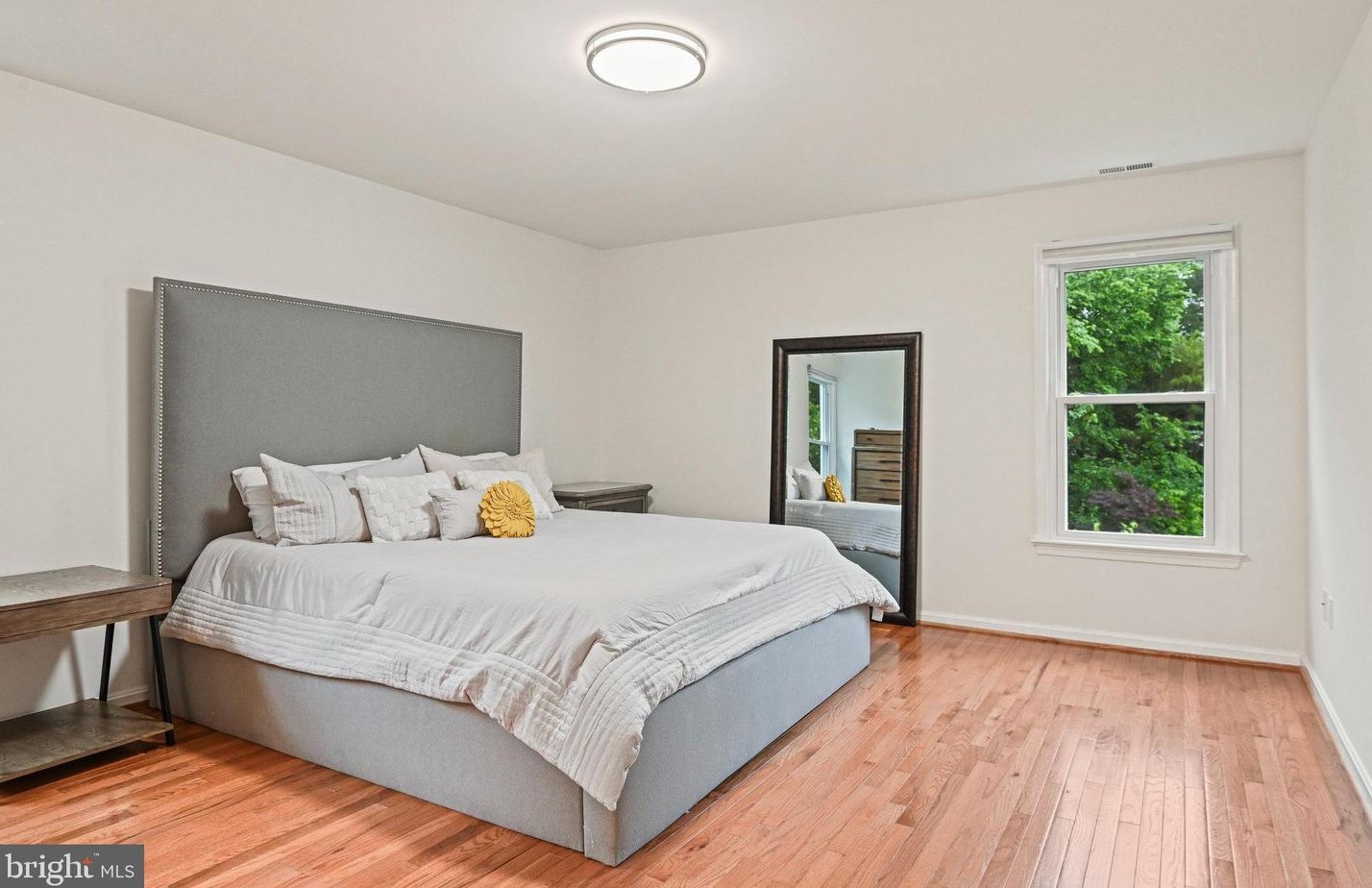 5252 Gln Mdw Rd, Centreville VA  20120-1354 exterior