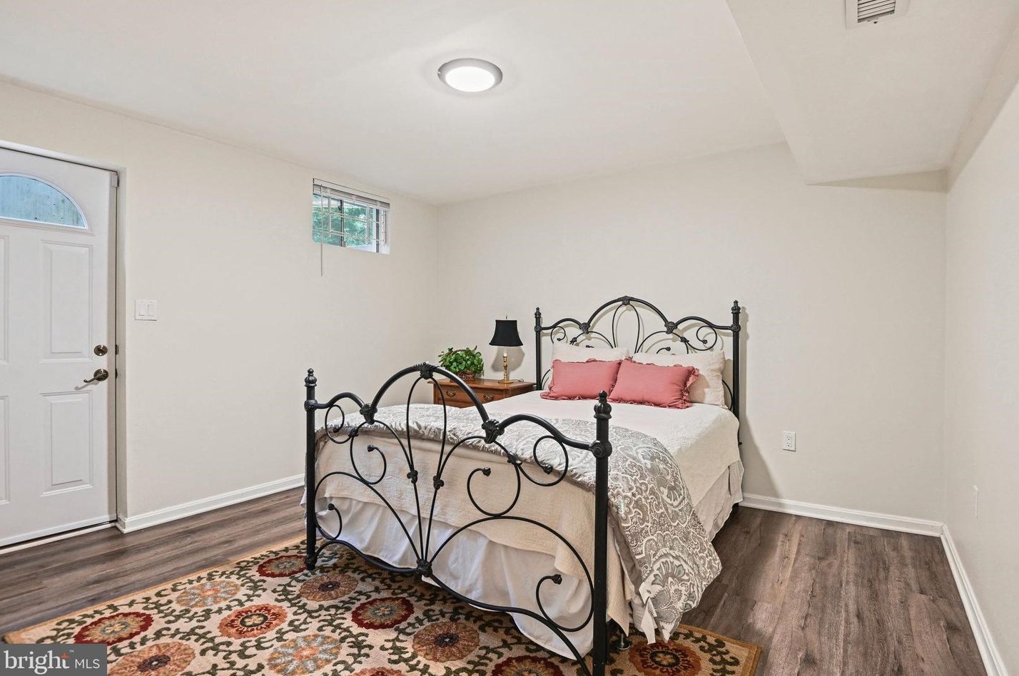 5252 Gln Mdw Rd, Centreville VA  20120-1354 exterior