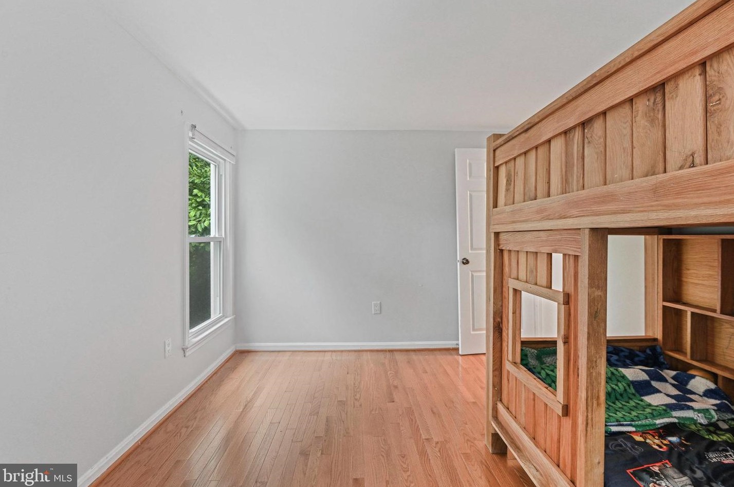 5252 Gln Mdw Rd, Centreville VA  20120-1354 exterior