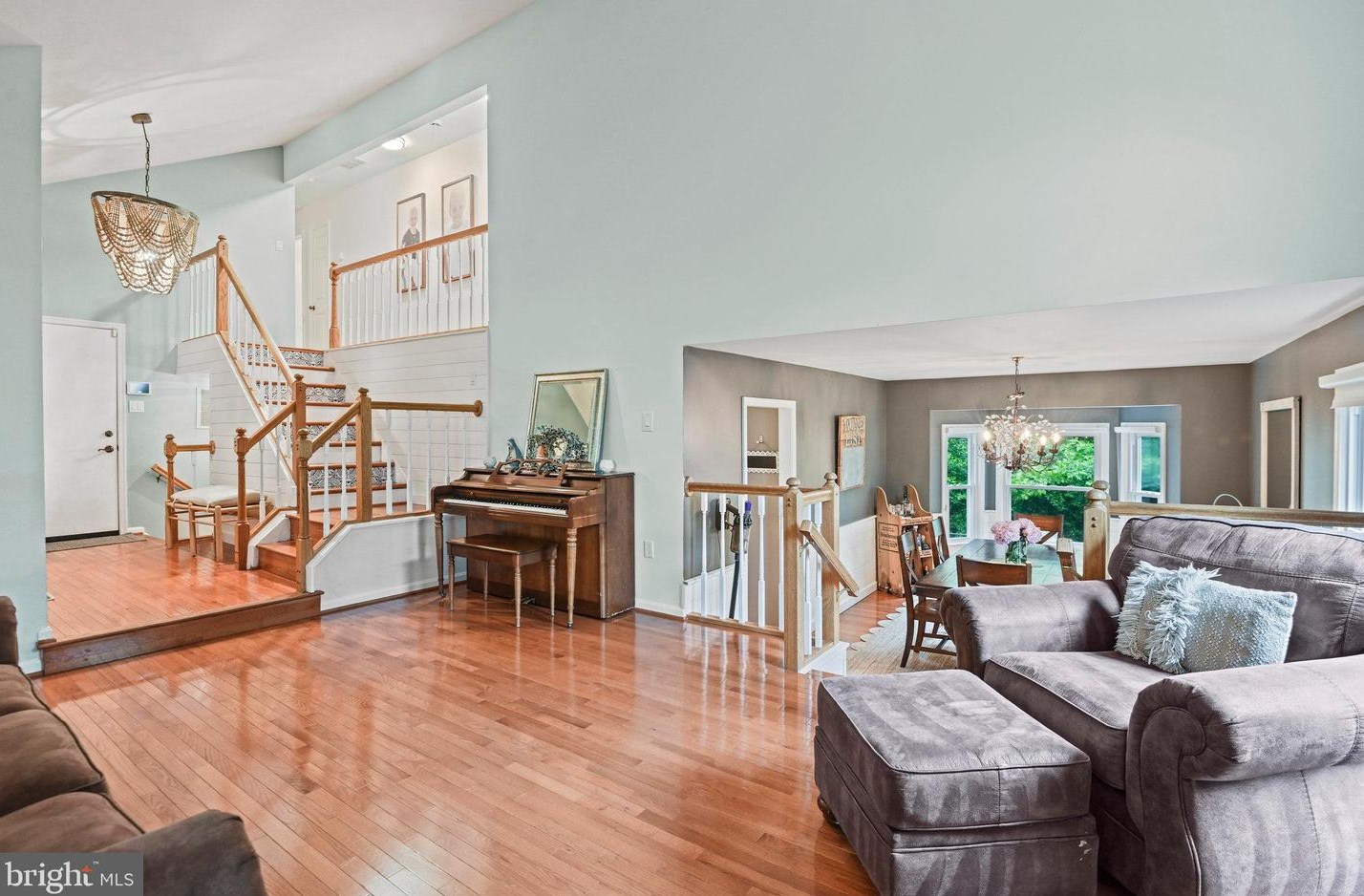 5252 Glen Meadow Rd, Centreville, VA 20120-1354