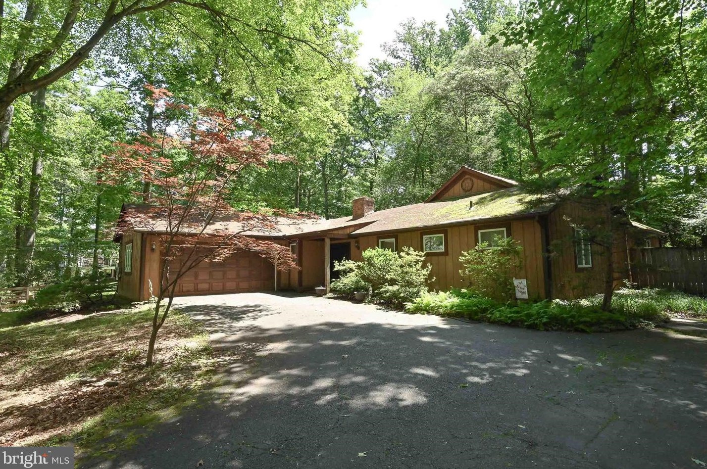 2505 Patrick St, Vienna, VA 22180