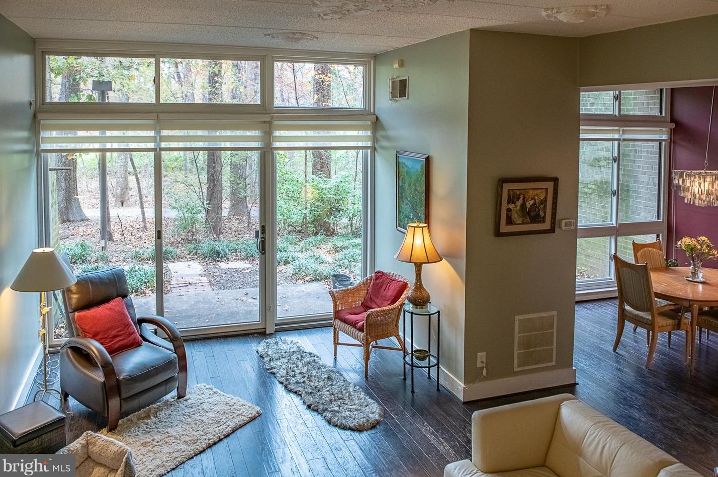 2114 Green Watch Way Apt 101, Herndon, VA 20191