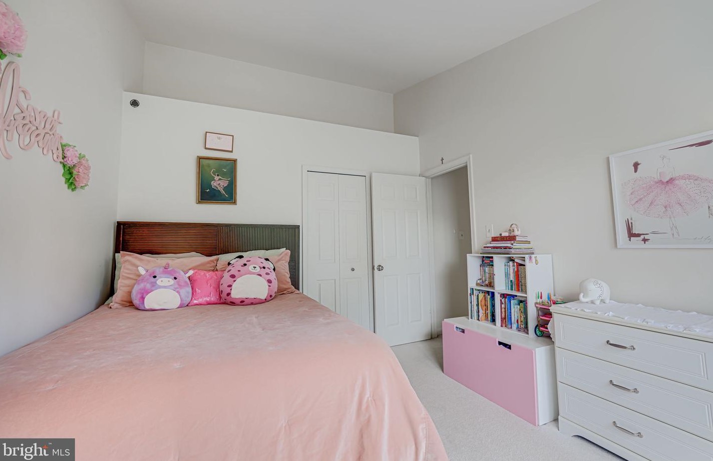 6007 Lands End Ln, Alexandria VA 22315-2666 exterior