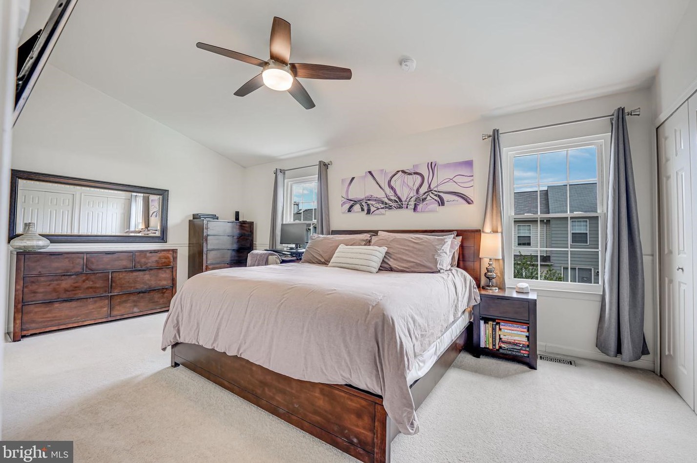 6007 Lands End Ln, Alexandria VA 22315-2666 exterior