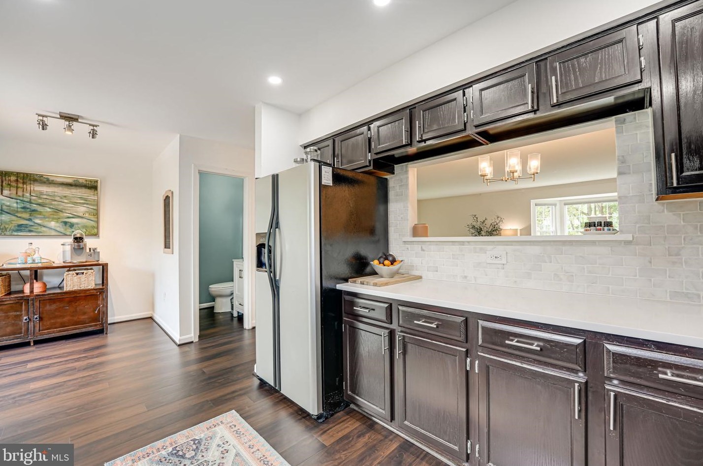 6007 Lands End Ln, Alexandria VA 22315-2666 exterior