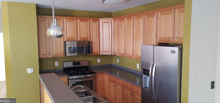 11501 Cardoness Ln #301, Fairfax, VA 22030