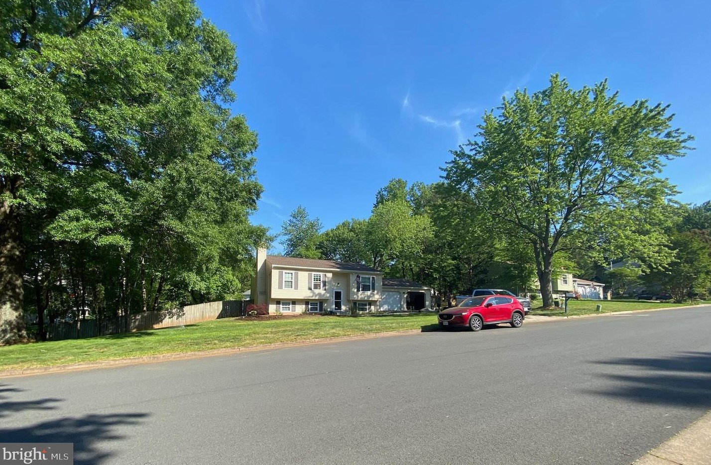 2801 Reign St, Herndon, VA 20171