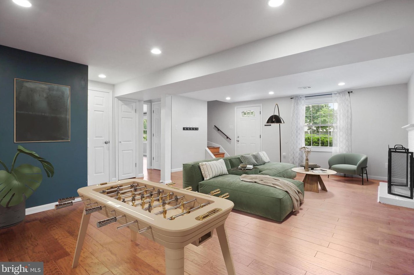 9527 Old Creek Dr, Fairfax, VA 22032