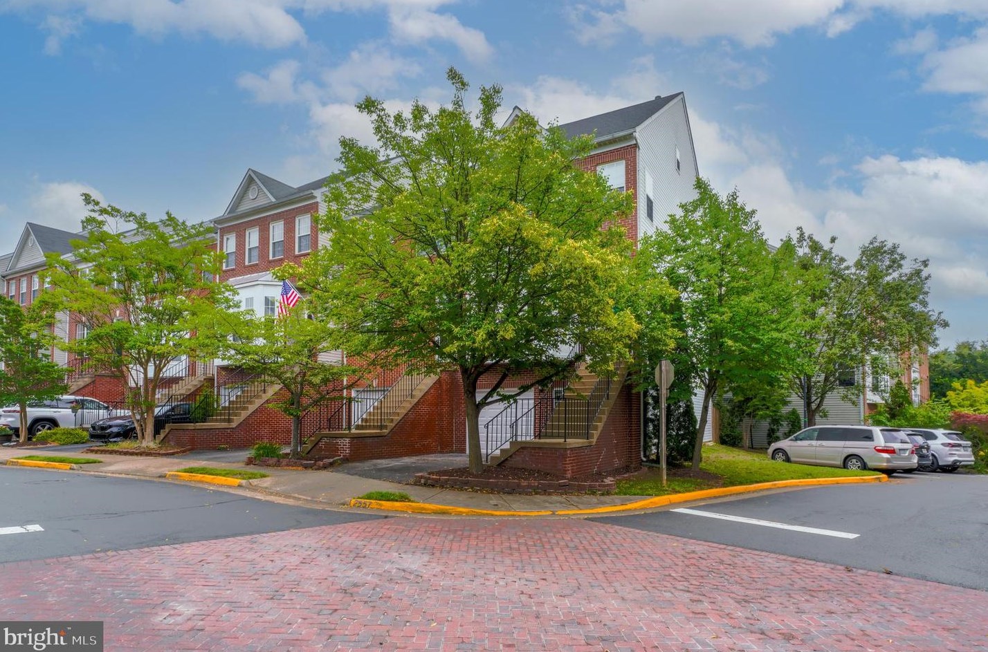 2557 James Monroe Cir, Herndon, VA 20171-4324