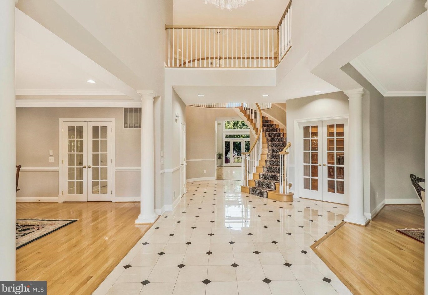 10403 Van Patten Ln, Great Falls, VA 22066-1858