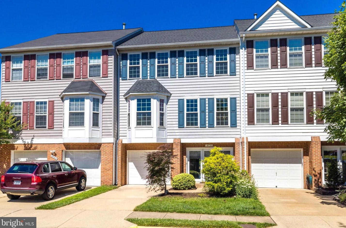 4720 Warm Hearth Cir, Fairfax, VA 22033