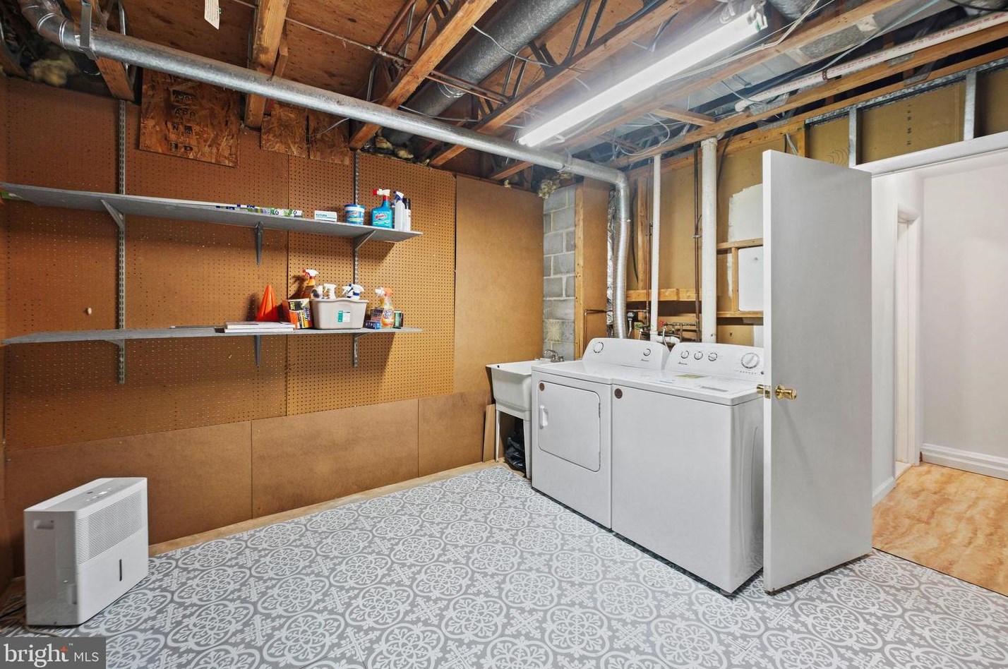 4723 Gainsborough Dr, Fairfax VA 22032-2380 exterior