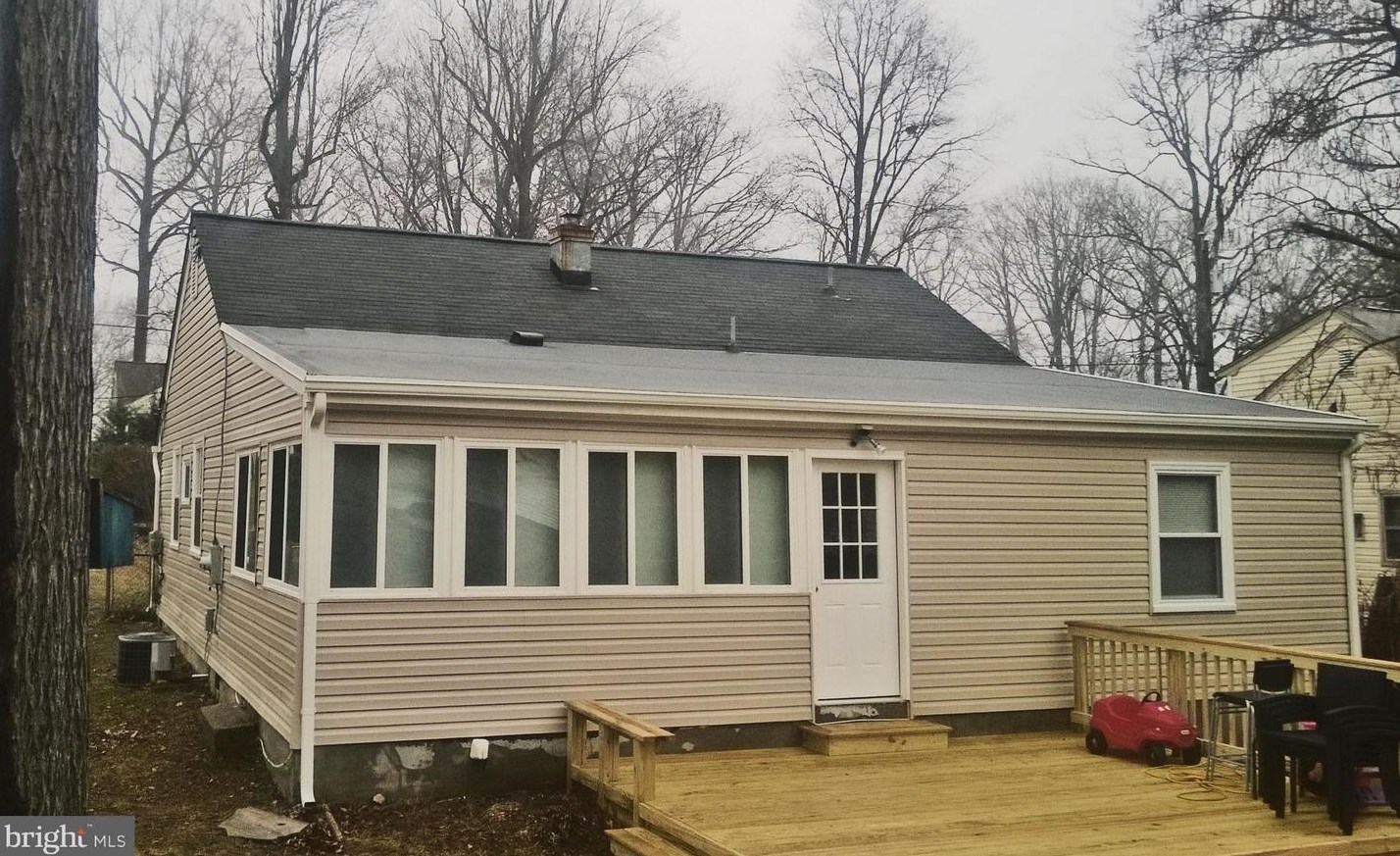1940 Storm Dr, Falls Church, VA 22043
