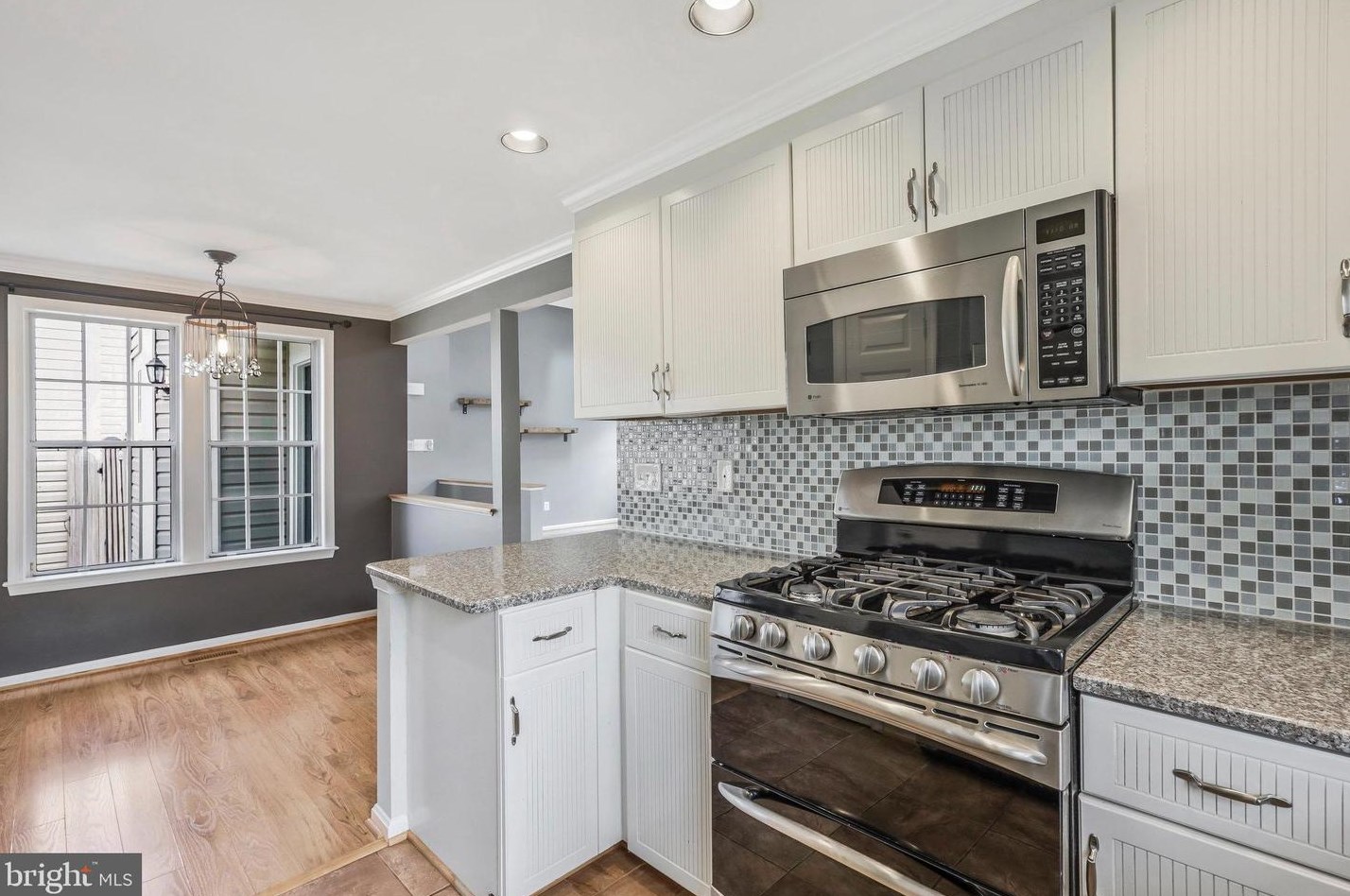 7465 Cross Gate Ln, Alexandria VA 22315-4621 exterior