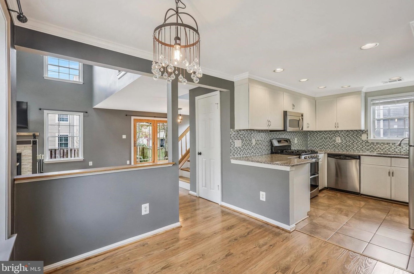 7465 Cross Gate Ln, Alexandria VA 22315-4621 exterior