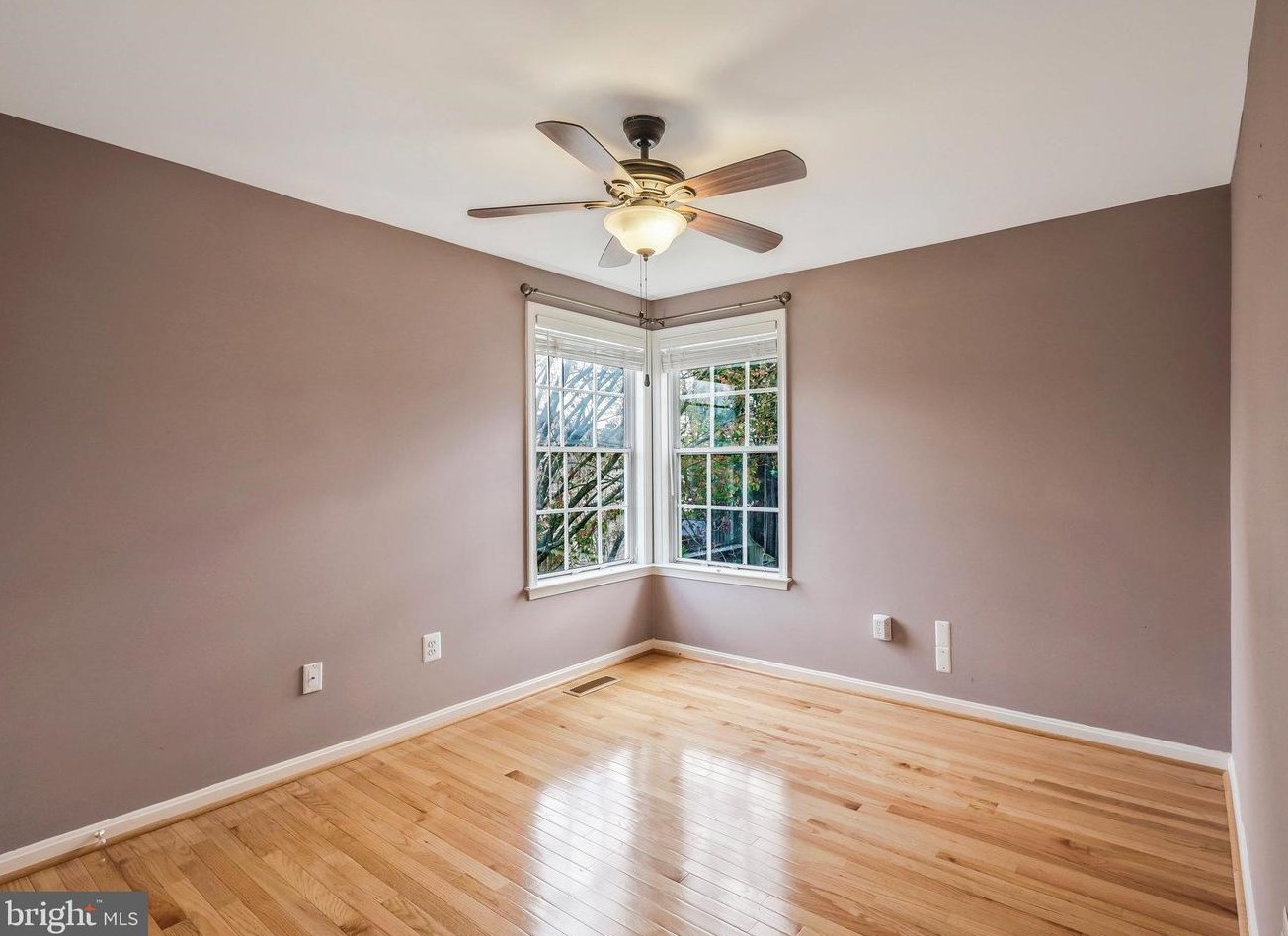 7465 Cross Gate Ln, Alexandria VA 22315-4621 exterior