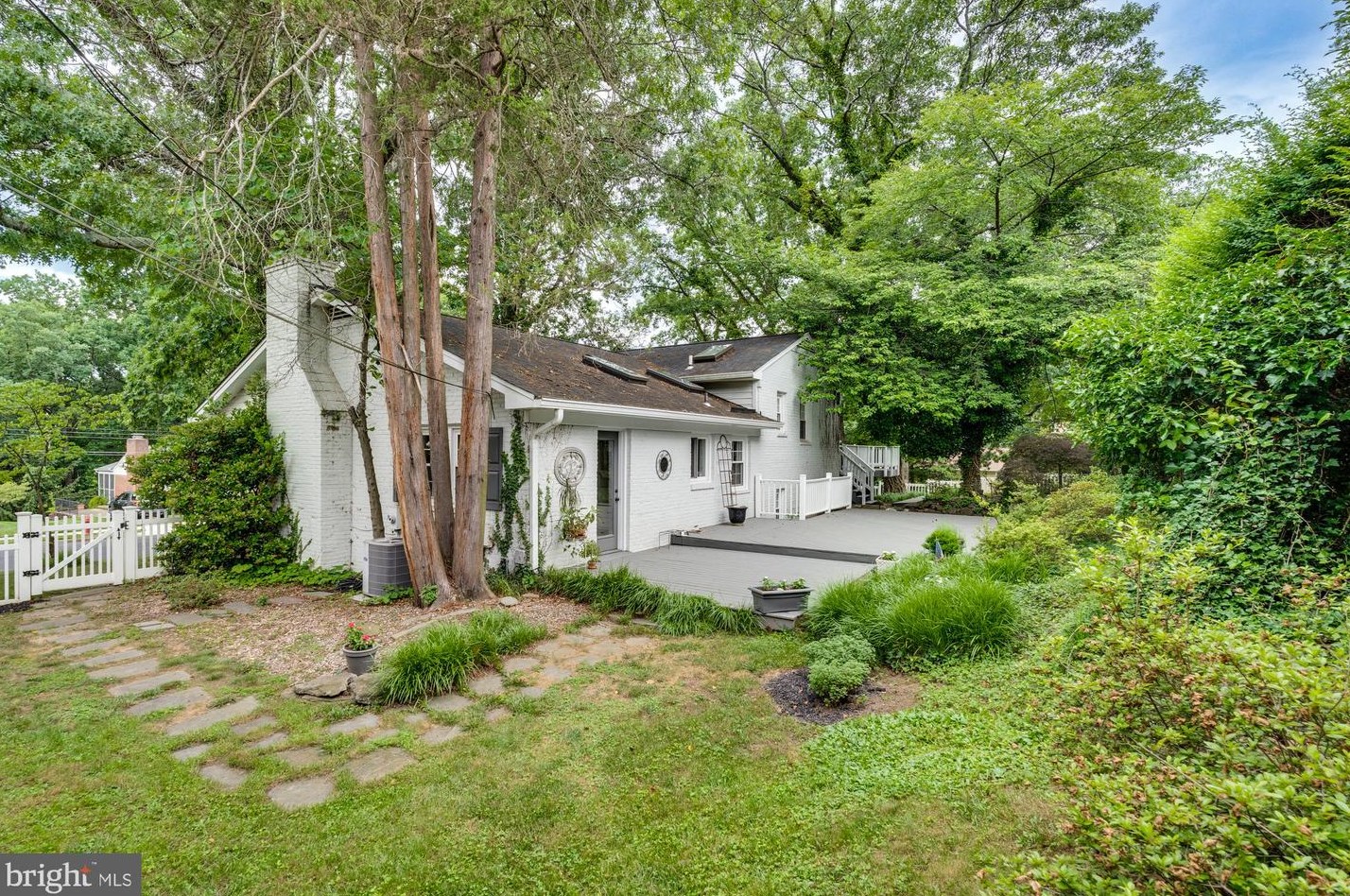441 Park St Ne, Vienna, VA 22180